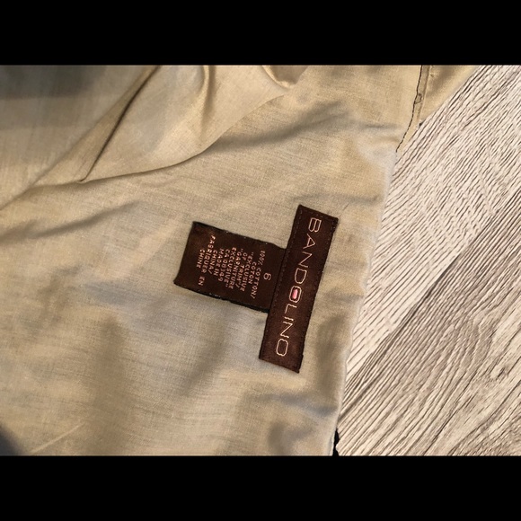 Bandolino Taupe and Black Cotton Floral V Neck Crochet Trim Lined Size 6 - Picture 4 of 6